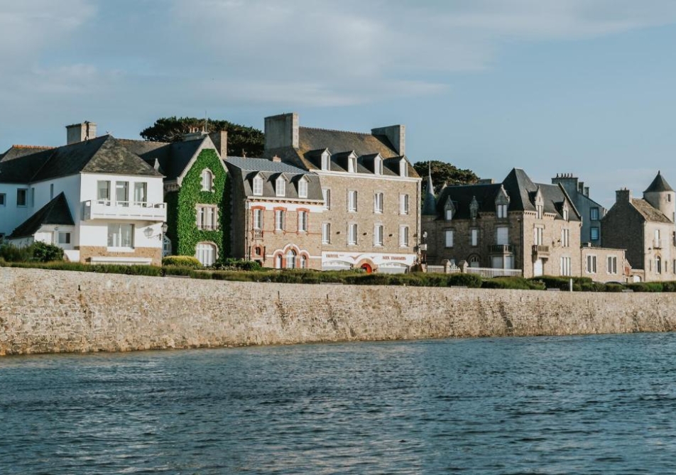 Hôtel 3* LES TAMARIS | 25 chambres | ROSCOFF
